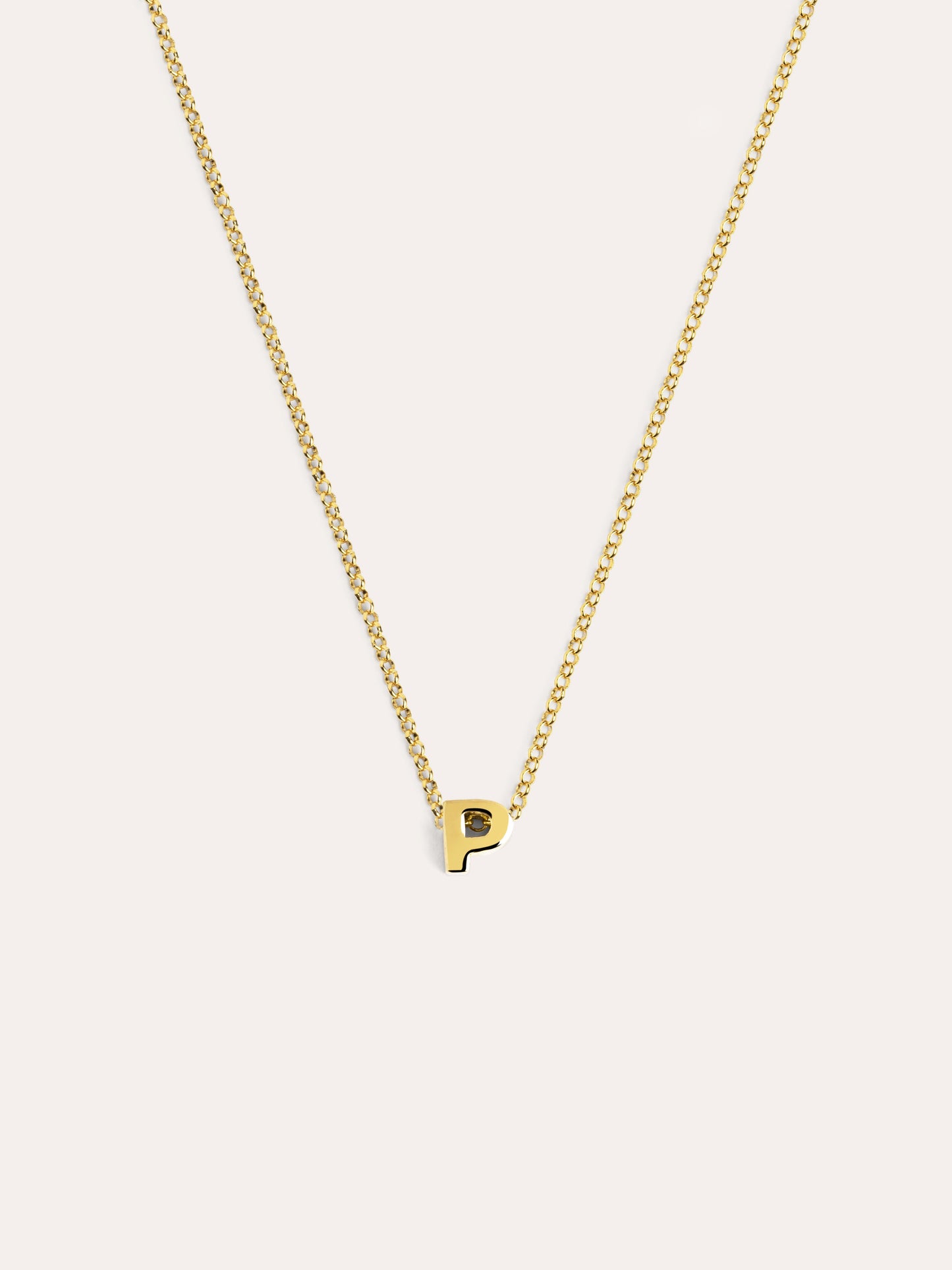 Gouden ketting met gepersonaliseerd initiaal