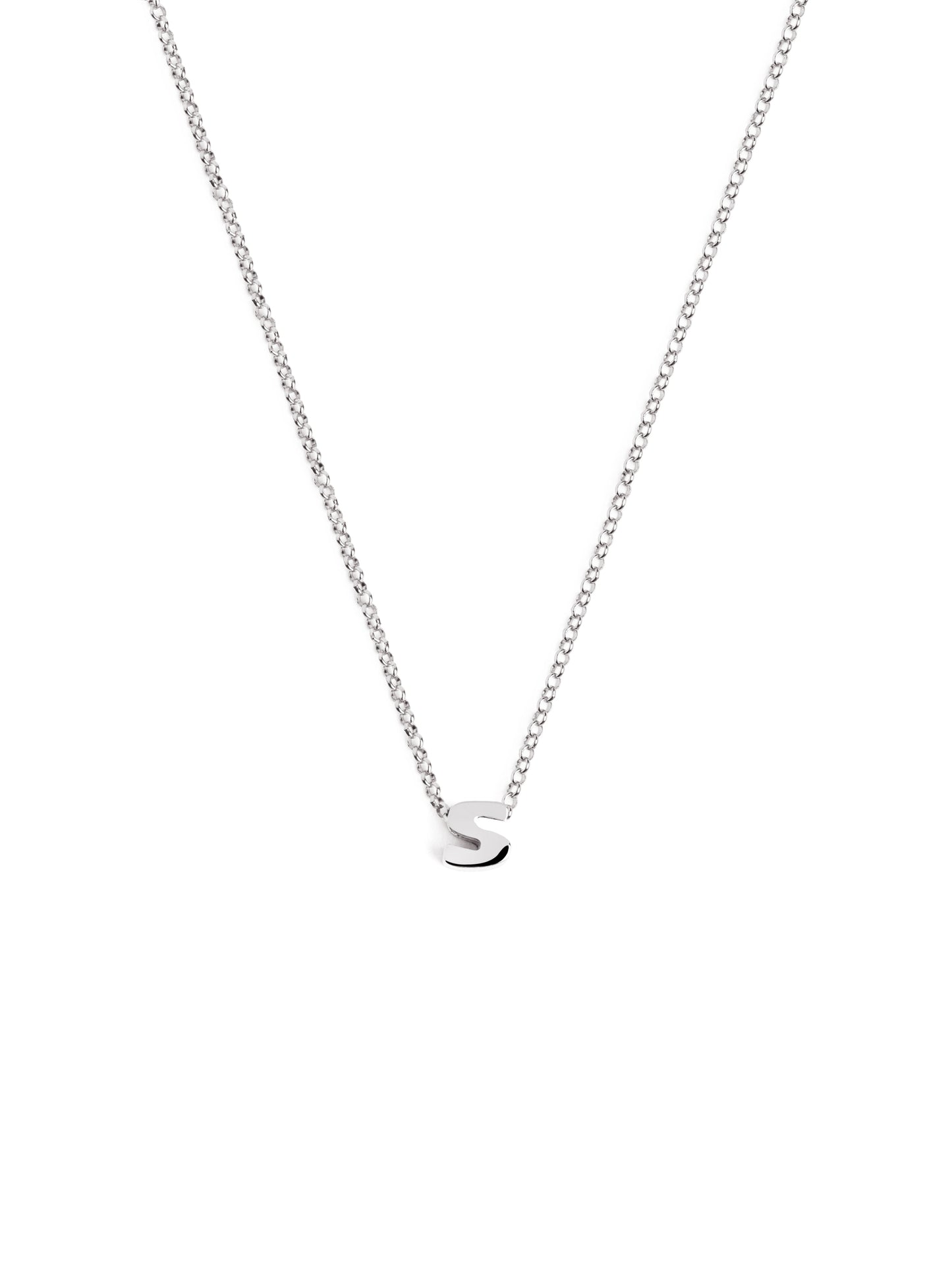 Zilveren ketting met gepersonaliseerd initiaal
